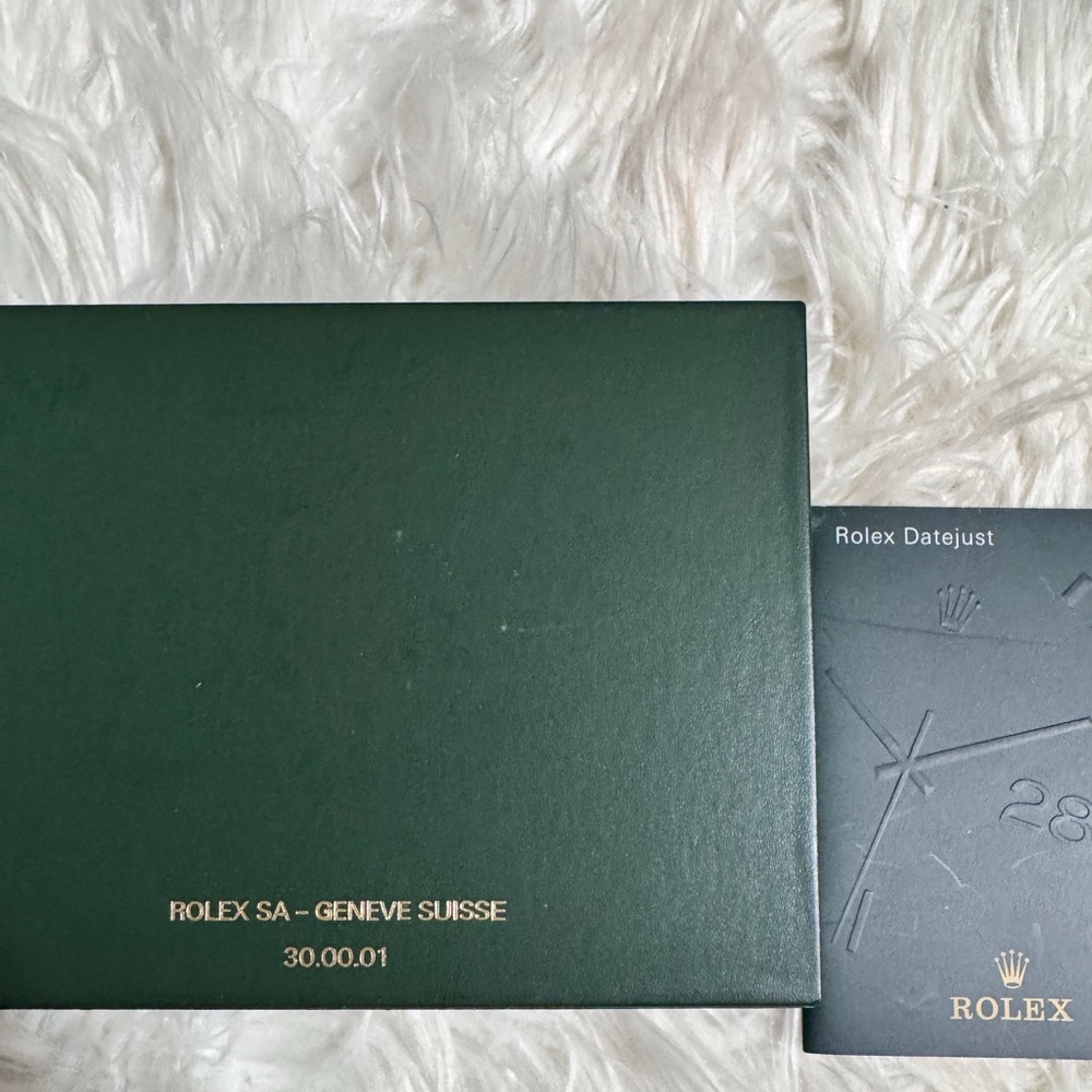 Rolex Oyster Perpetual Featuring a Jubilee Bracelet With Black Dial - Picture 8 of 10